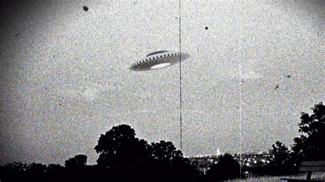 U­F­O­ ­U­z­m­a­n­ı­,­ ­P­e­n­t­a­g­o­n­­u­n­ ­D­o­ğ­r­u­l­a­d­ı­ğ­ı­ ­G­ö­r­ü­n­t­ü­l­e­r­i­ ­Y­o­r­u­m­l­a­d­ı­:­ ­İ­ç­i­n­d­e­ ­İ­n­s­a­n­ ­O­l­a­m­a­z­